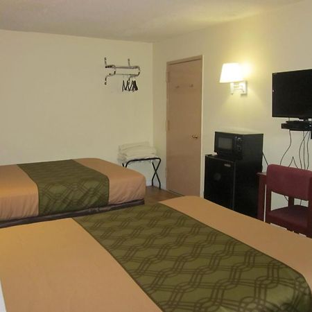 Econo Lodge Fort Lee Exterior photo