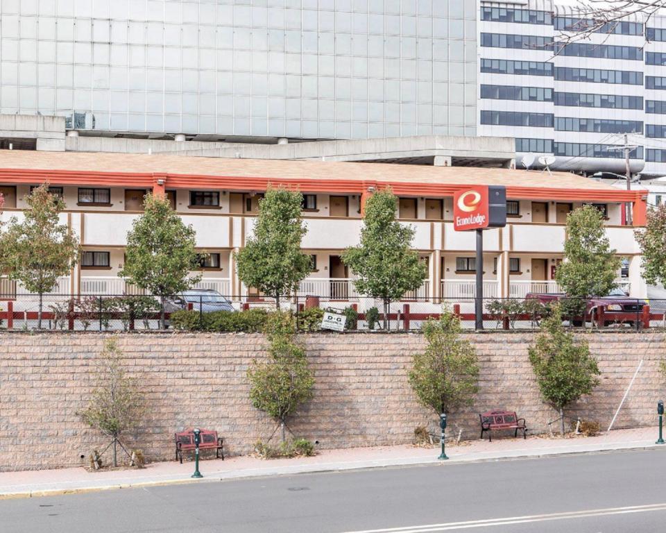 Econo Lodge Fort Lee Exterior photo