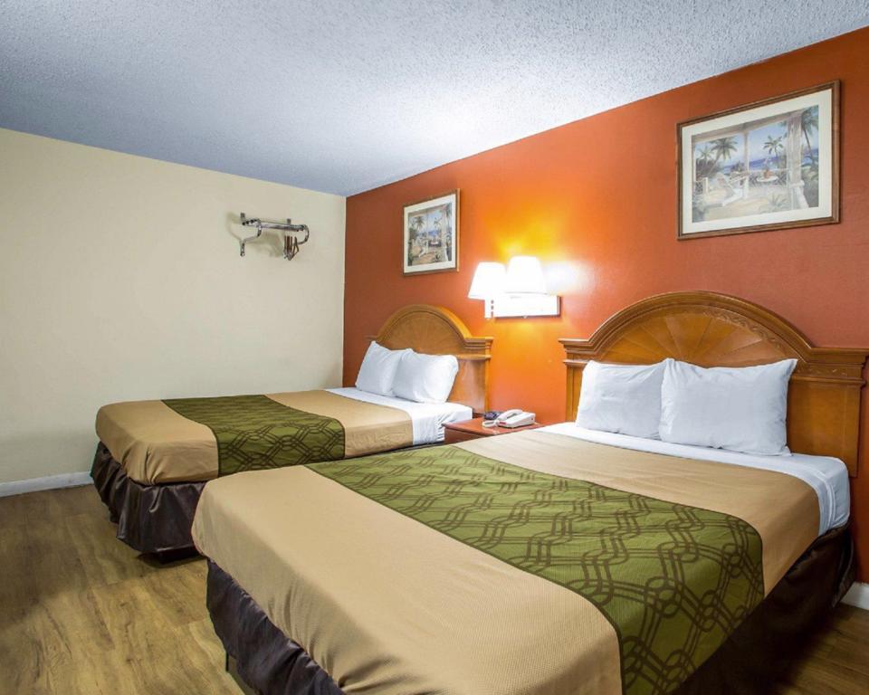 Econo Lodge Fort Lee Exterior photo
