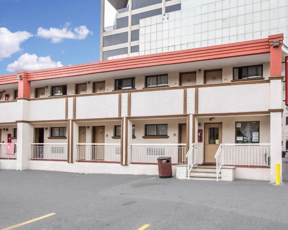 Econo Lodge Fort Lee Exterior photo