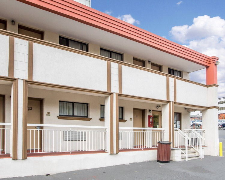 Econo Lodge Fort Lee Exterior photo