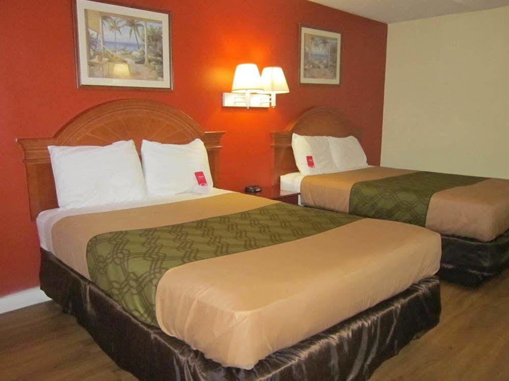 Econo Lodge Fort Lee Exterior photo