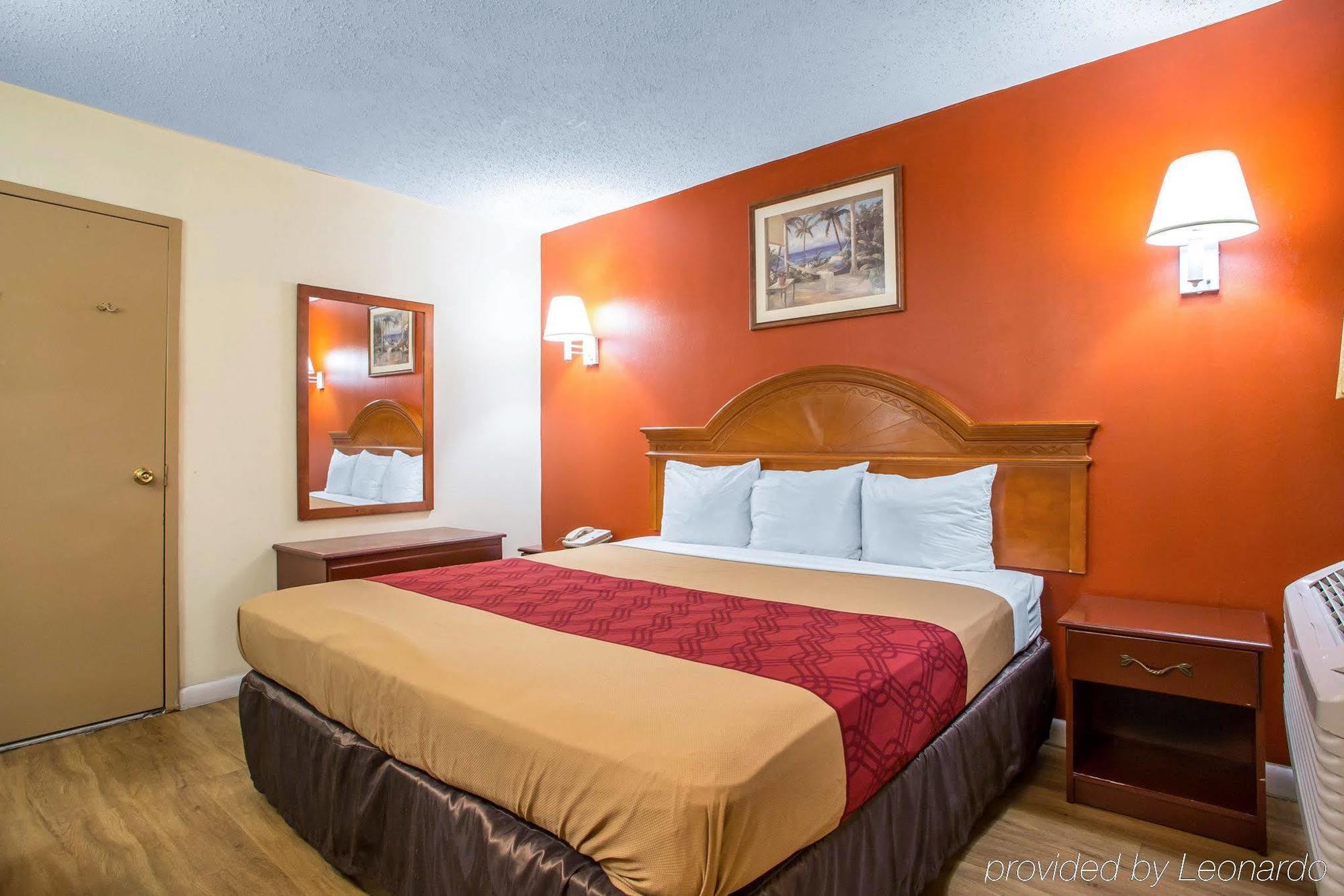 Econo Lodge Fort Lee Exterior photo