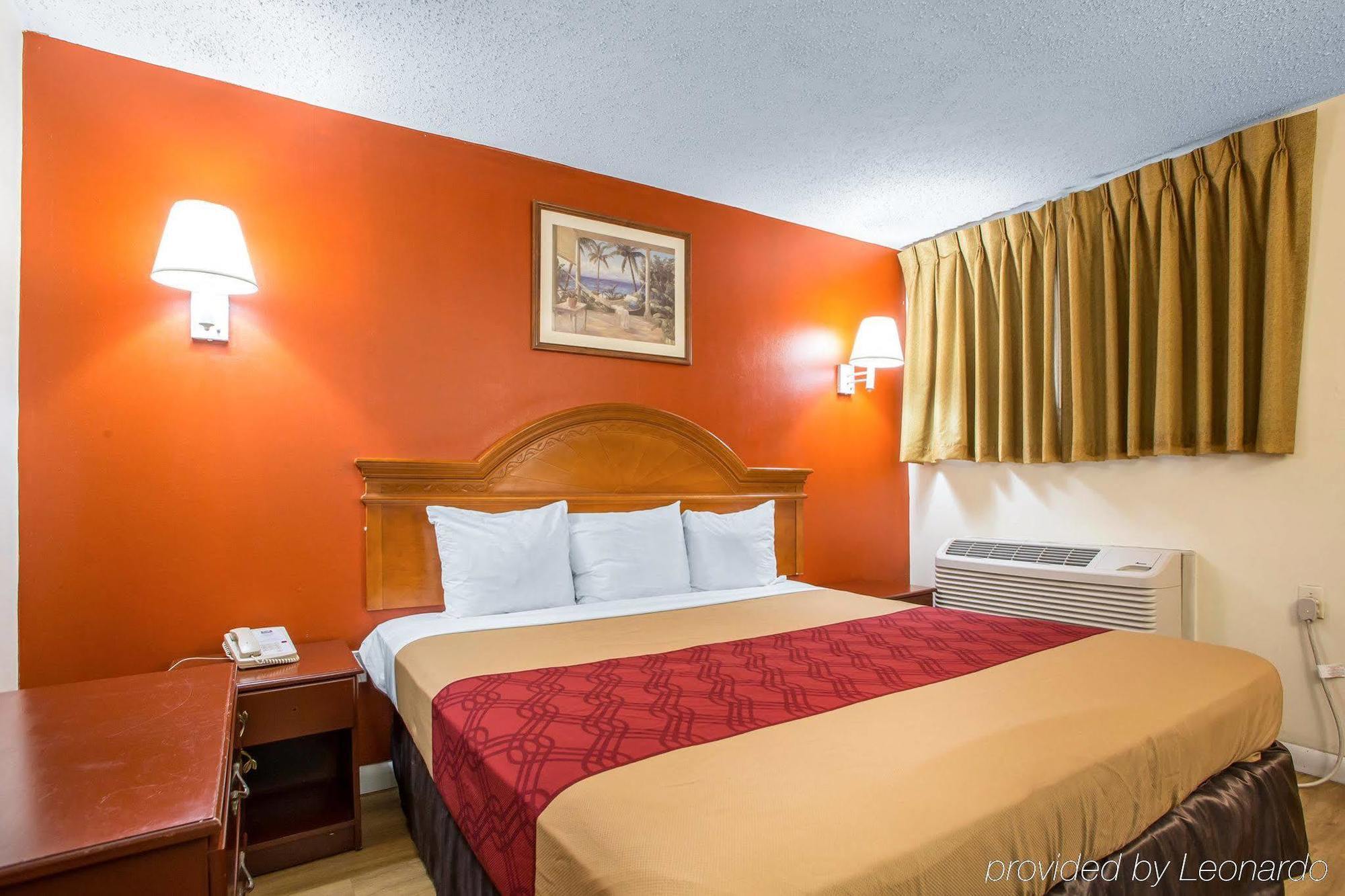 Econo Lodge Fort Lee Exterior photo
