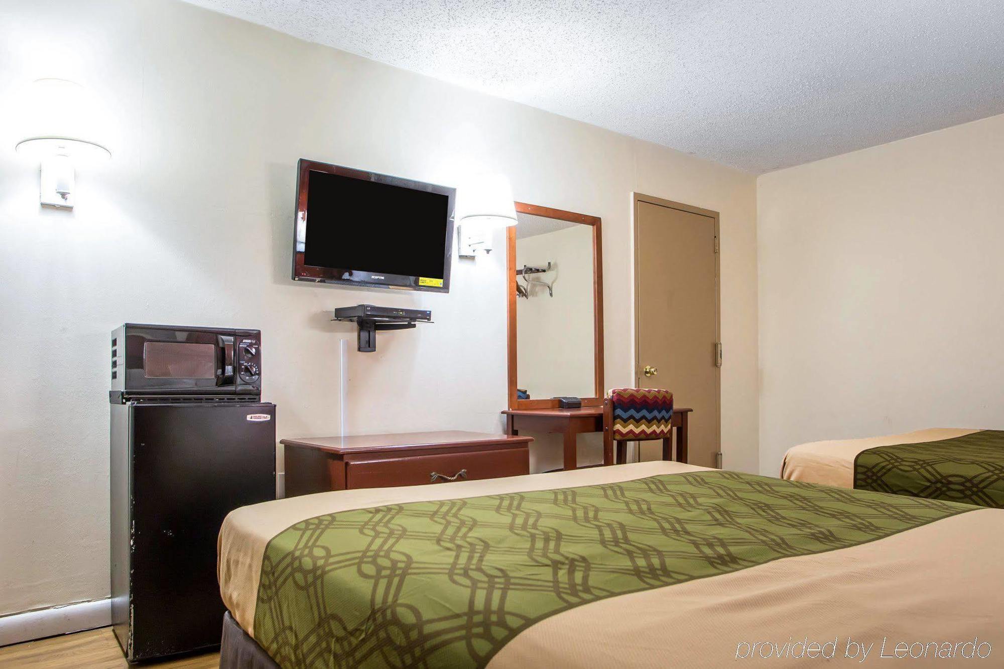 Econo Lodge Fort Lee Exterior photo